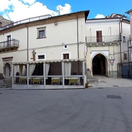 Alloggi Piazza Umberto Primo Pacentro Экстерьер фото